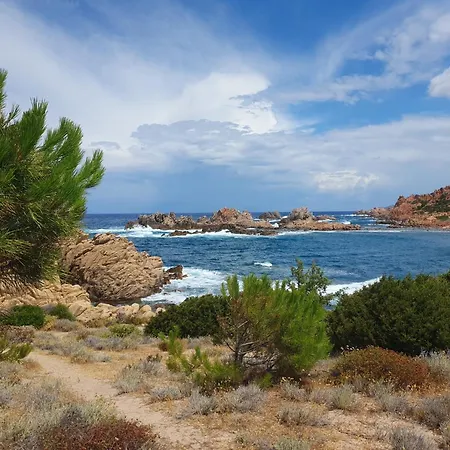 Beach Home Sardegna Calarossa- Spectacular Views&Snorkeling Διαμέρισμα *